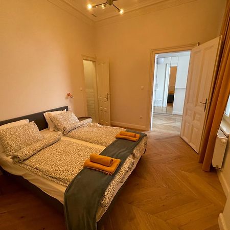 City Center 3, Elegant And Cozy 2Br In City Center! Budapest Bagian luar foto