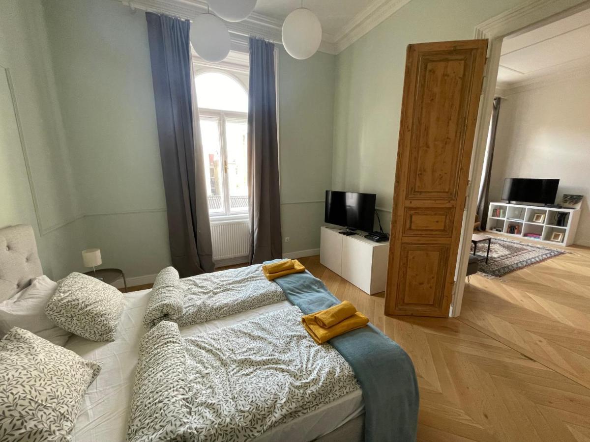 City Center 3, Elegant And Cozy 2Br In City Center! Budapest Bagian luar foto
