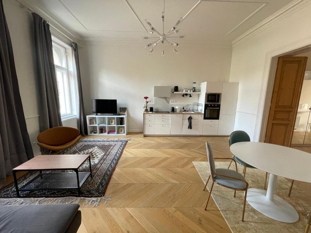 City Center 3, Elegant And Cozy 2Br In City Center! Budapest Bagian luar foto