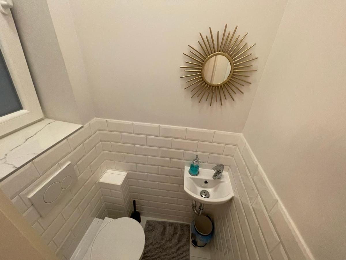 City Center 3, Elegant And Cozy 2Br In City Center! Budapest Bagian luar foto
