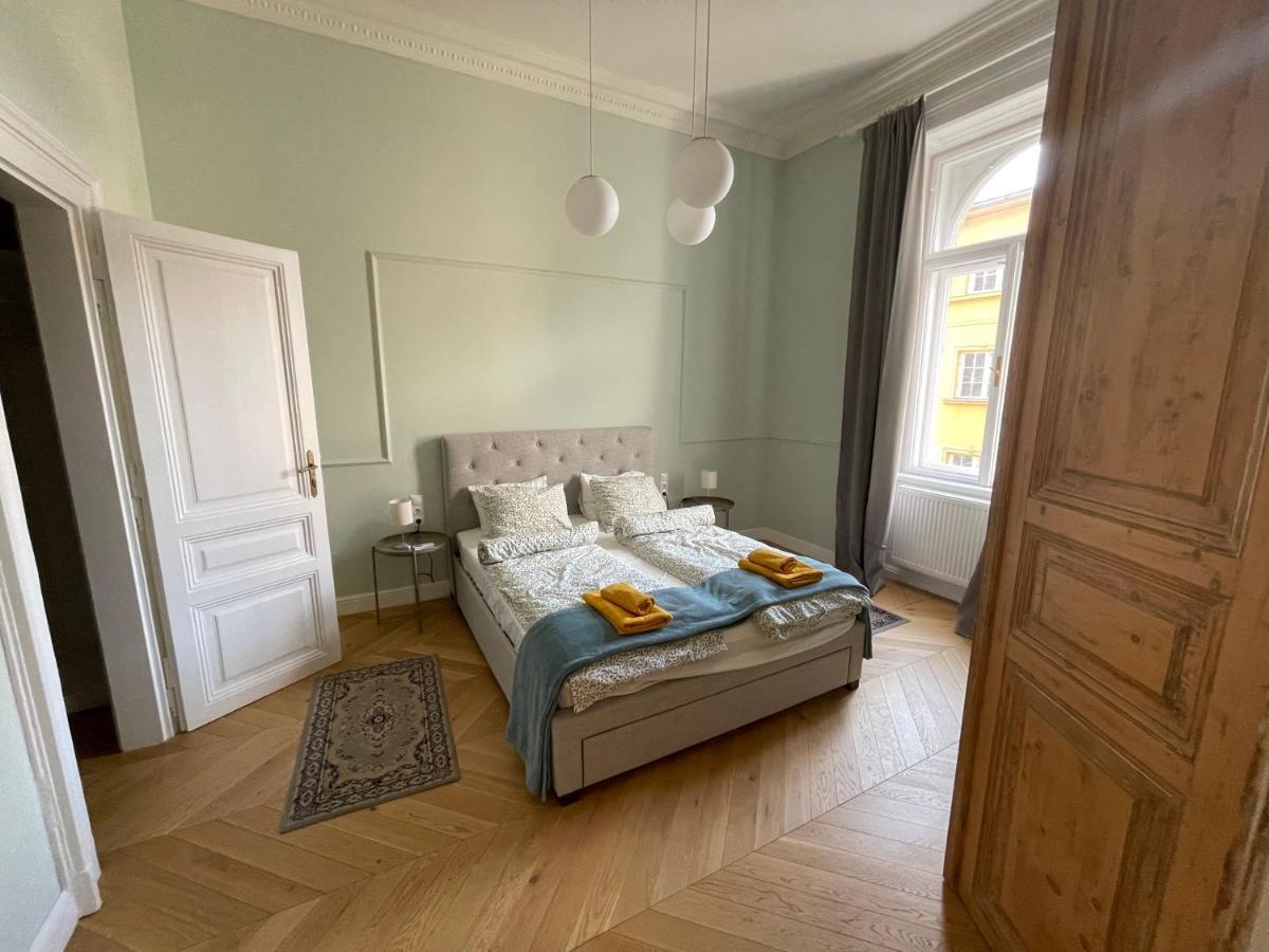 City Center 3, Elegant And Cozy 2Br In City Center! Budapest Bagian luar foto